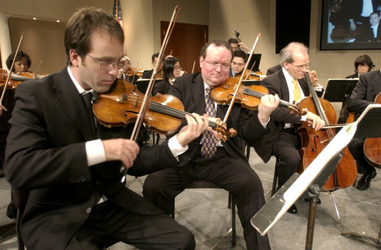 9  STRADS WILLA  ARIS