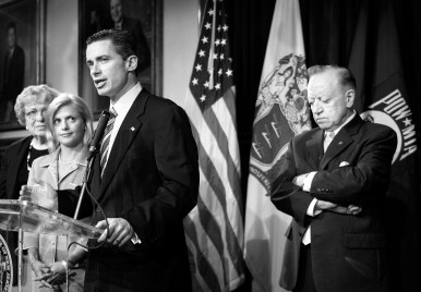 29TKPOY_NEWSSTORY2_02